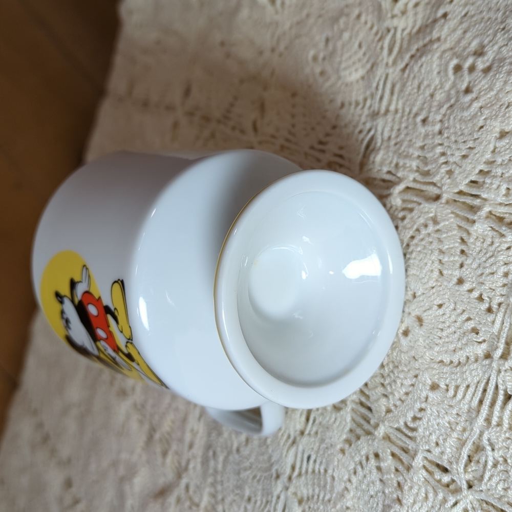 Mickey Mouse footed Disney coffee mug - Picture 5 of 8